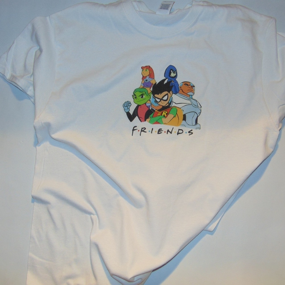 NWT Teen titans X friends forever 21 t-shirt